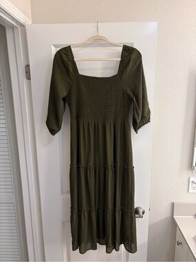 Kranda Olive Green Smocked Tiered Midi Dress - Size Medium